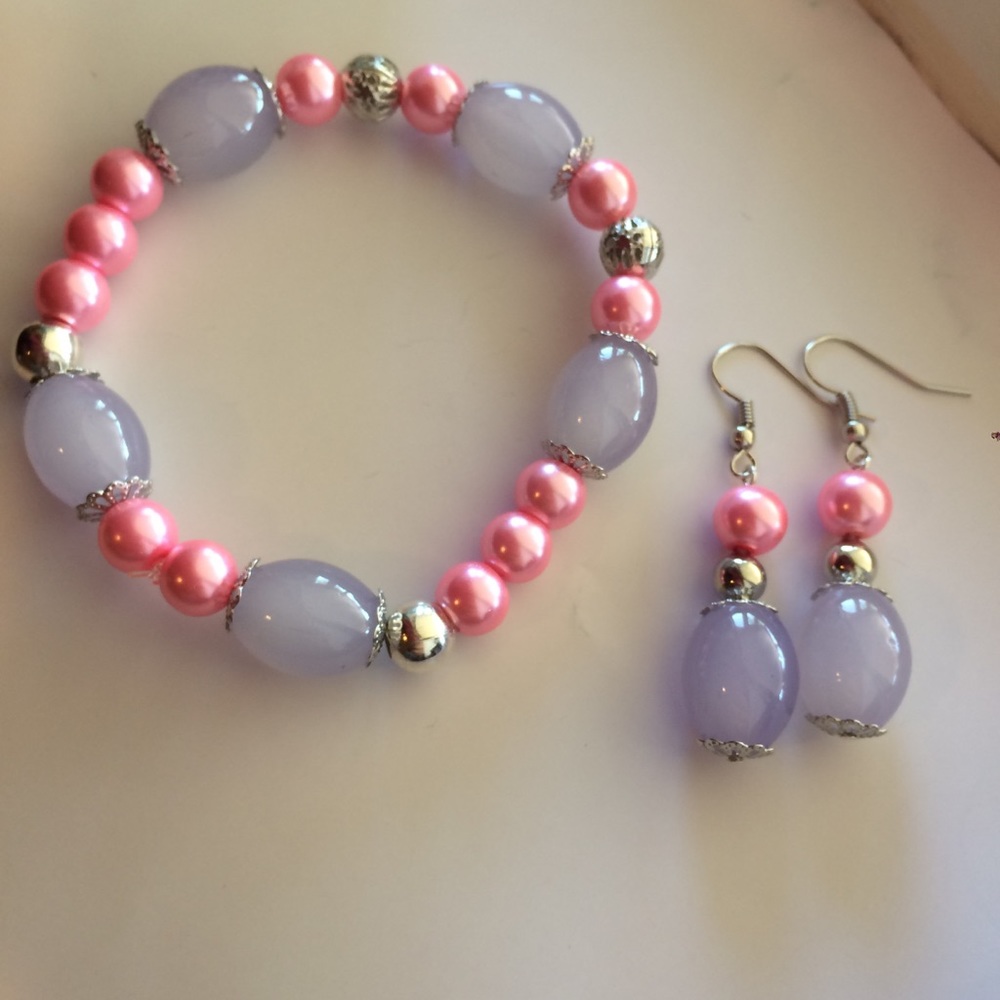 Bracelet and earrings set